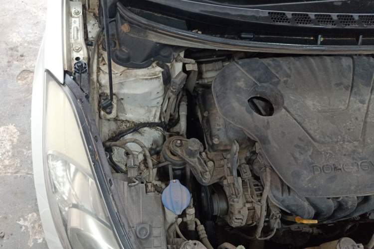Used Hyundai Elantra (5th Generation / Langdong) 2015 1.6L Manual Leading Model Engine Bay Right