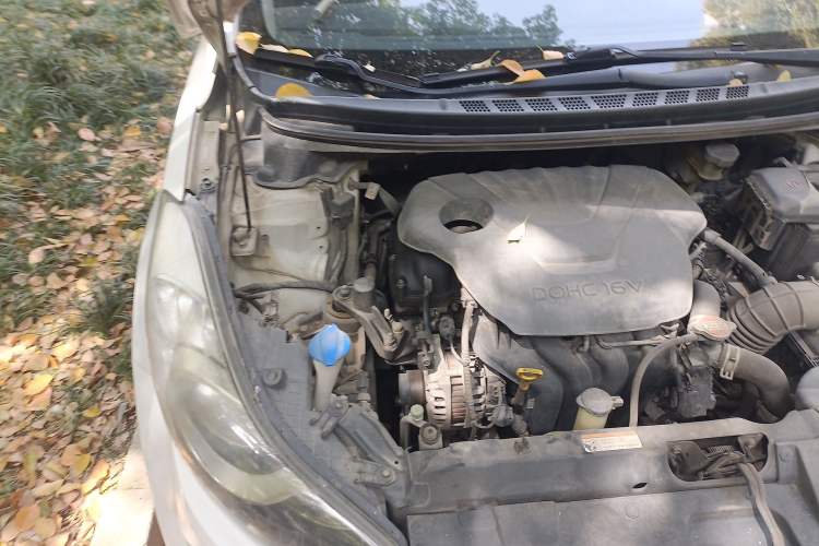 Used Hyundai Elantra (5th Generation / Langdong) 2015 1.6L Automatic Leading Model Engine Bay Right