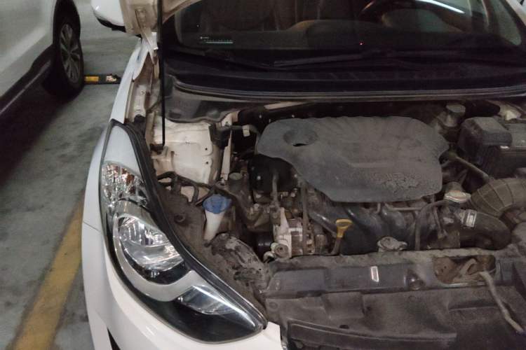Used Hyundai Elantra (5th Generation / Langdong) 2015 1.6L Automatic Leading Model Engine Bay Right