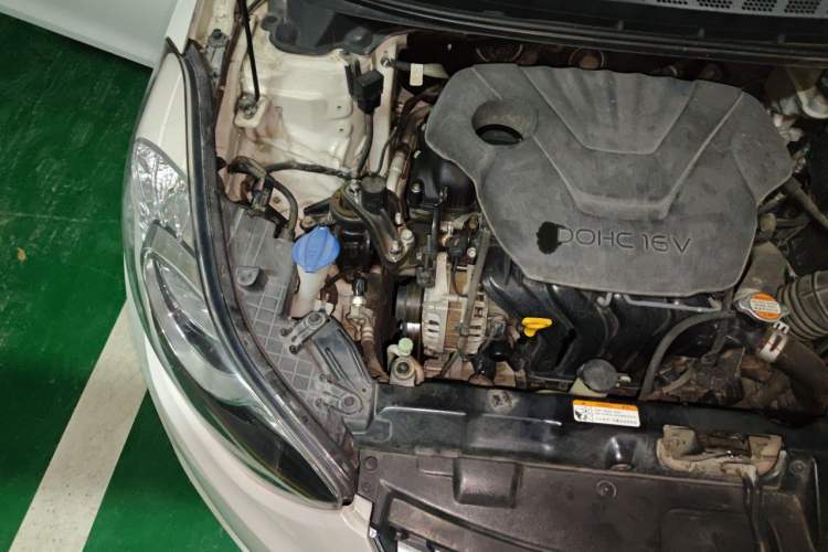 Used Hyundai Elantra (5th Generation / Langdong) 2015 1.6L Automatic Leading Model Engine Bay Right