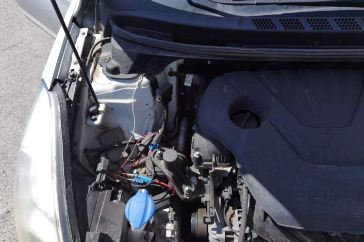 Used Hyundai Elantra (5th Generation / Langdong) 2015 1.6L Manual Leading Model Engine Bay Right