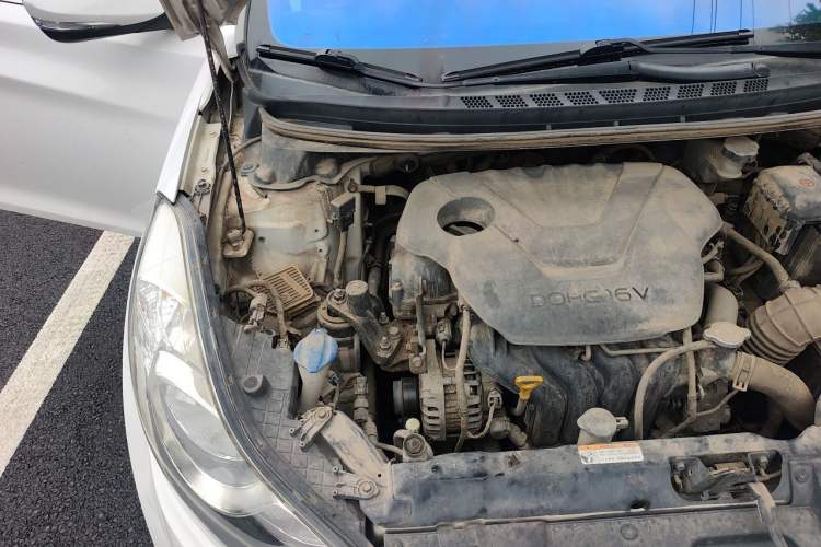 Used Hyundai Elantra (5th Generation / Langdong) 2015 1.6L Manual Leading Model Engine Bay Right