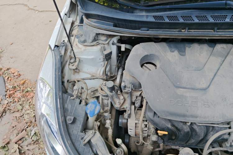 Used Hyundai Elantra (5th Generation / Langdong) 2015 1.6L Manual Leading Model Engine Bay Right