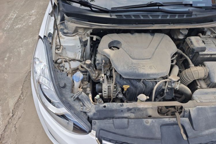 Used Hyundai Elantra (5th Generation / Langdong) 2015 1.6L Automatic Leading Model Engine Bay Right
