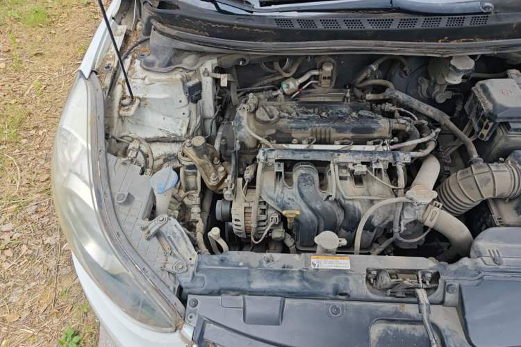 Used Hyundai Elantra (5th Generation / Langdong) 2015 1.6L Manual Leading Model Engine Bay Right