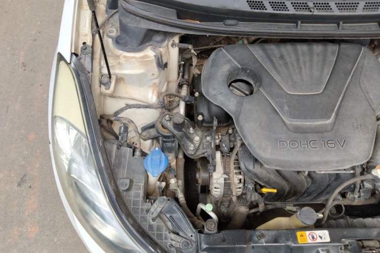 Used Hyundai Elantra (5th Generation / Langdong) 2015 1.6L Automatic Leading Model Engine Bay Right