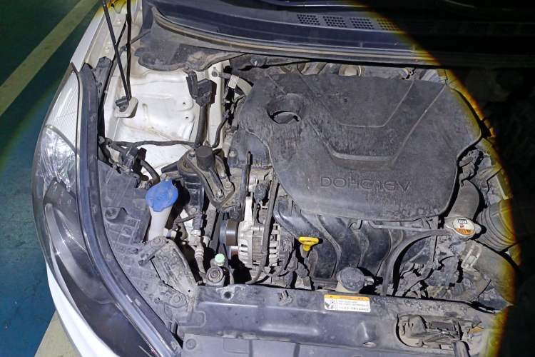 Used Hyundai Elantra (5th Generation / Langdong) 2015 1.6L Automatic Luxury Model Engine Bay Right
