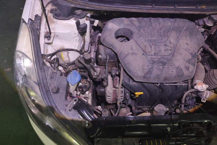 Used Hyundai Elantra (5th Generation / Langdong) 2015 1.6L Automatic Luxury Model Engine Bay Right