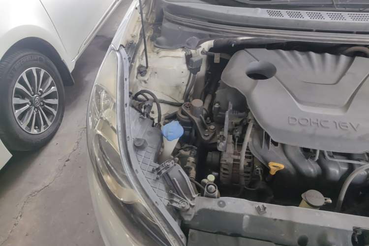 Used Hyundai Elantra (5th Generation / Langdong) 2015 1.6L Automatic Leading Model Engine Bay Right