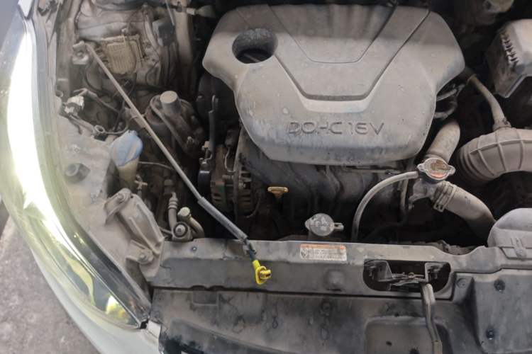 Used Hyundai Elantra (5th Generation / Langdong) 2015 1.6L Automatic Luxury Model Engine Bay Right