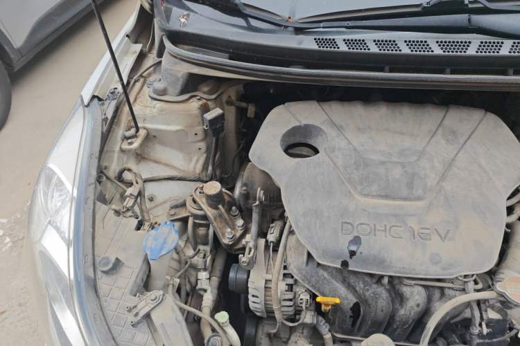 Used Hyundai Elantra (5th Generation / Langdong) 2015 1.6L Manual Leading Model Engine Bay Right