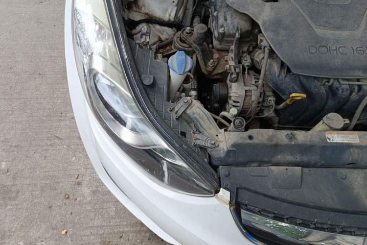 Used Hyundai Elantra (5th Generation / Langdong) 2015 1.6L Automatic Leading Model Engine Bay Right