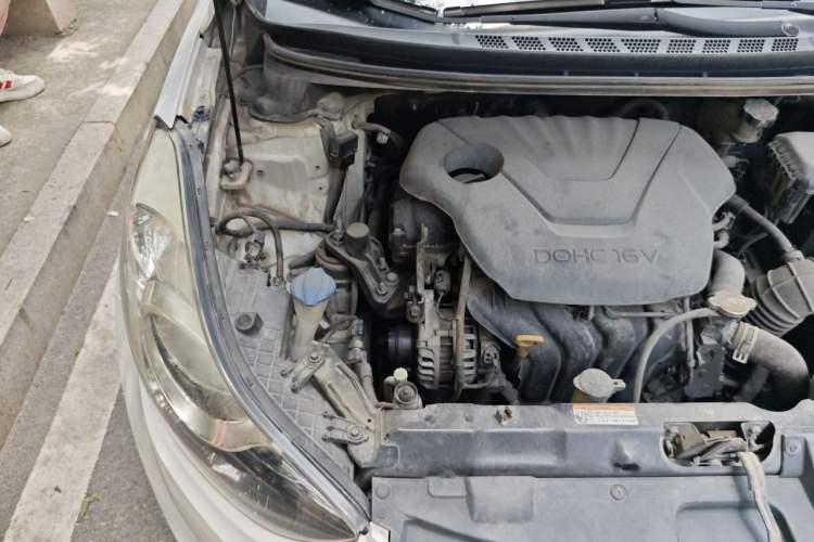 Used Hyundai Elantra (5th Generation / Langdong) 2015 1.6L Automatic Leading Model Engine Bay Right