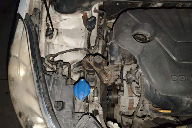 Used Hyundai Elantra (5th Generation / Langdong) 2015 1.6L Automatic Luxury Model Engine Bay Right