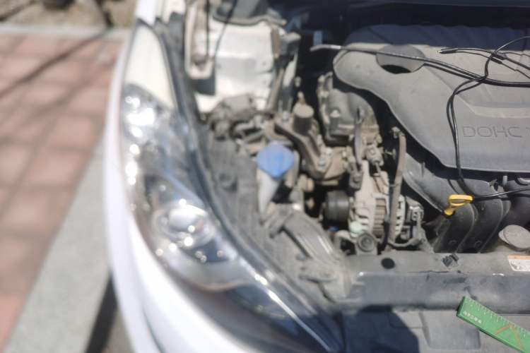 Used Hyundai Elantra (5th Generation / Langdong) 2015 1.6L Automatic Fashion Model Engine Bay Right