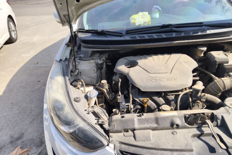 Used Hyundai Elantra (5th Generation / Langdong) 2015 1.6L Manual Leading Model Engine Bay Right