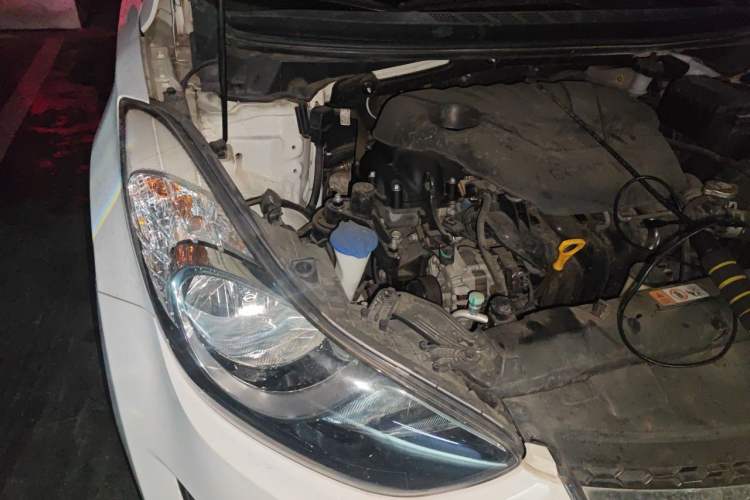 Used Hyundai Elantra (5th Generation / Langdong) 2015 1.6L Manual Leading Model Engine Bay Right