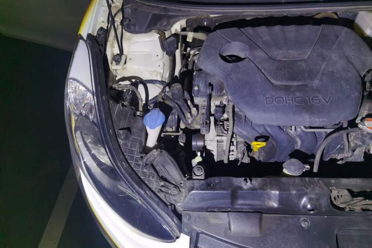 Used Hyundai Elantra (5th Generation / Langdong) 2015 1.6L Automatic Leading Model Engine Bay Right