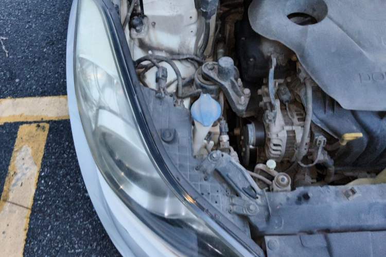 Used Hyundai Elantra (5th Generation / Langdong) 2015 1.6L Manual Leading Model Engine Bay Right