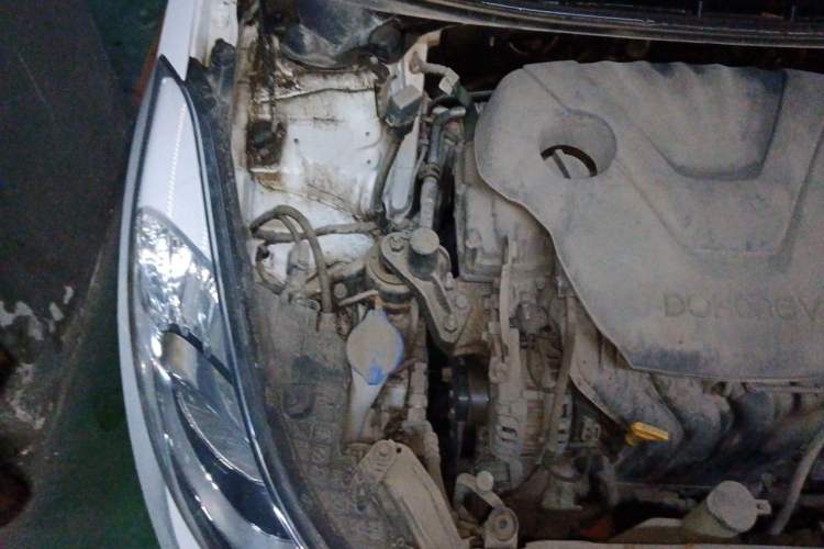 Used Hyundai Elantra (5th Generation / Langdong) 2015 1.6L Automatic Leading Model Engine Bay Right