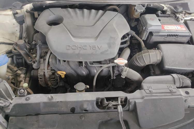 Used Hyundai Elantra (5th Generation / Langdong) 2015 1.6L Automatic Leading Model Engine Bay