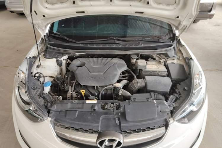 Used Hyundai Elantra (5th Generation / Langdong) 2015 1.6L Automatic Leading Model Engine Bay