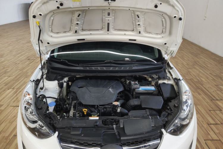 Used Hyundai Elantra (5th Generation / Langdong) 2015 1.6L Automatic Luxury Model Engine Bay