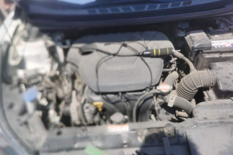 Used Hyundai Elantra (5th Generation / Langdong) 2015 1.6L Automatic Fashion Model Engine Bay