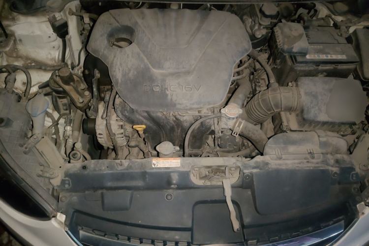 Used Hyundai Elantra (5th Generation / Langdong) 2015 1.6L Automatic Luxury Model Engine Bay