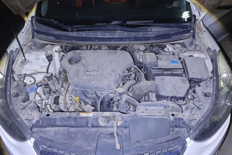 Used Hyundai Elantra (5th Generation / Langdong) 2015 1.6L Automatic Leading Model Engine Bay