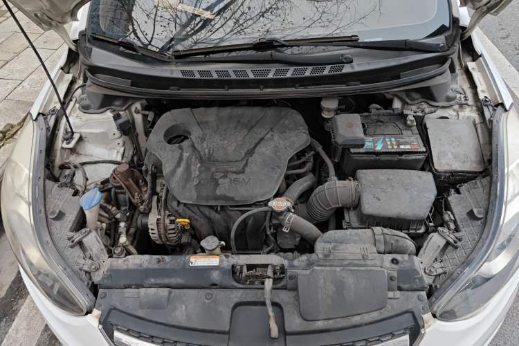 Used Hyundai Elantra (5th Generation / Langdong) 2015 1.6L Automatic Leading Model Engine Bay
