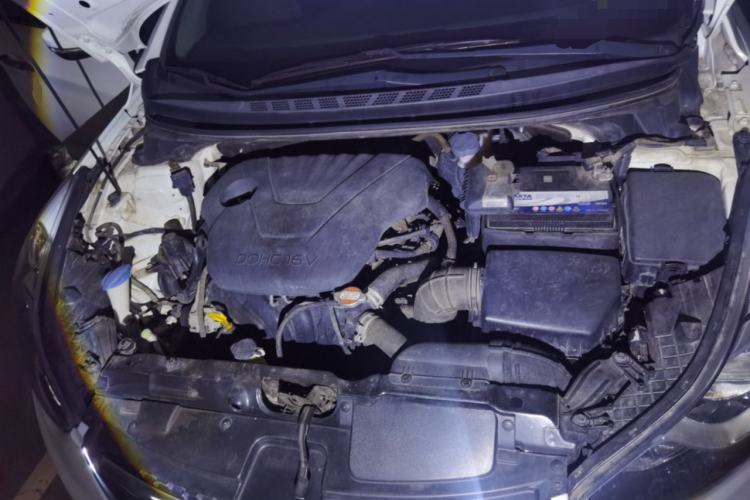 Used Hyundai Elantra (5th Generation / Langdong) 2015 1.6L Automatic Leading Model Engine Bay