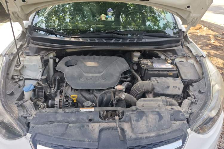 Used Hyundai Elantra (5th Generation / Langdong) 2015 1.6L Automatic Luxury Model Engine Bay