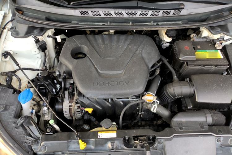 Used Hyundai Elantra (5th Generation / Langdong) 2015 1.6L Automatic Leading Model Engine Bay