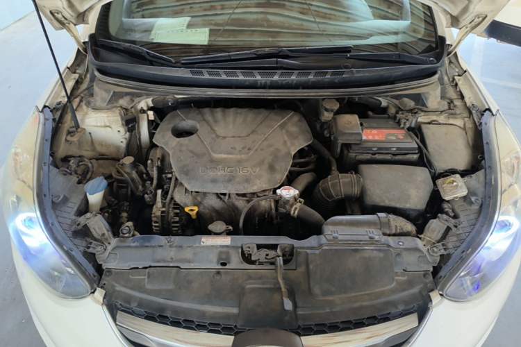 Used Hyundai Elantra (5th Generation / Langdong) 2015 1.6L Automatic Leading Model Engine Bay