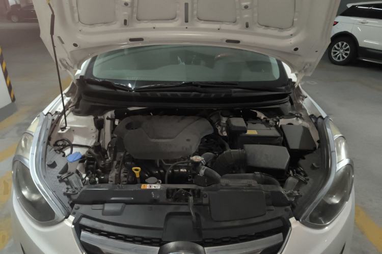 Used Hyundai Elantra (5th Generation / Langdong) 2015 1.6L Automatic Leading Model Engine Bay