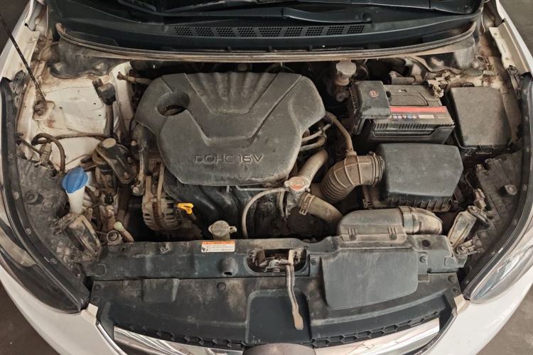 Used Hyundai Elantra (5th Generation / Langdong) 2015 1.6L Automatic Fashion Model Engine Bay