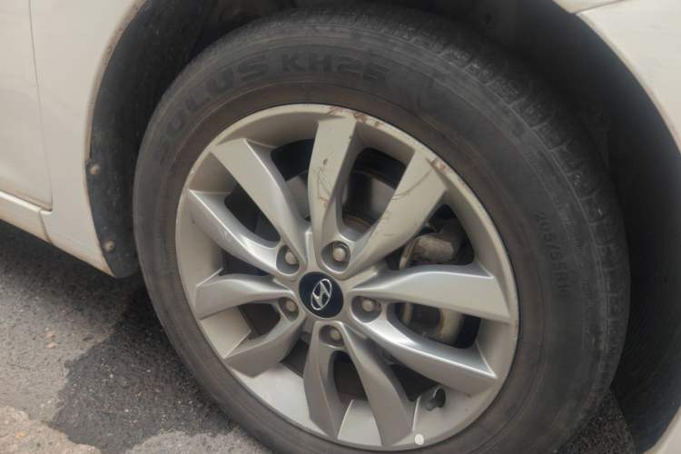 Used Hyundai Elantra (5th Generation / Langdong) 2015 1.6L Manual Leading Model Exterior 1