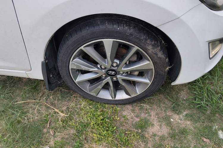 Used Hyundai Elantra (5th Generation / Langdong) 2015 1.6L Automatic Leading Model Exterior 1