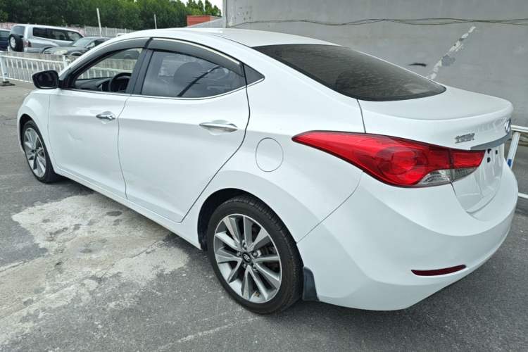 Used Hyundai Elantra (5th Generation / Langdong) 2015 1.6L Automatic Luxury Model Exterior 2