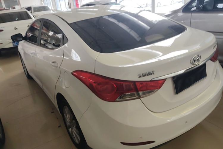 Used Hyundai Elantra (5th Generation / Langdong) 2015 1.6L Automatic Fashion Model Exterior 2