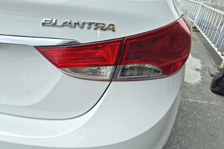 Used Hyundai Elantra (5th Generation / Langdong) 2015 1.6L Automatic Luxury Model Exterior 3