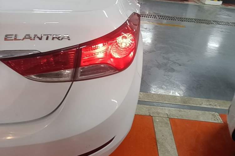 Used Hyundai Elantra (5th Generation / Langdong) 2015 1.6L Automatic Luxury Model Exterior 3