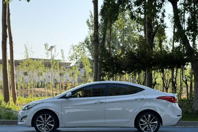 Used Hyundai Elantra (5th Generation / Langdong) 2015 1.6L Automatic Leading Model Exterior 4