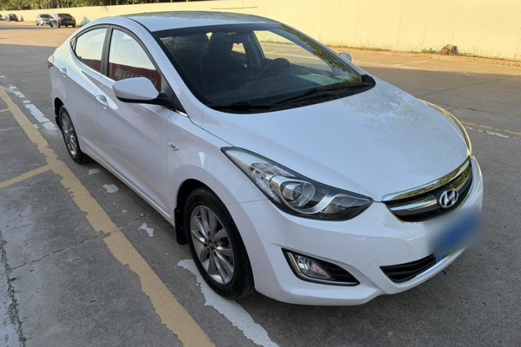 Used Hyundai Elantra (5th Generation / Langdong) 2015 1.6L Automatic Fashion Model Exterior 4