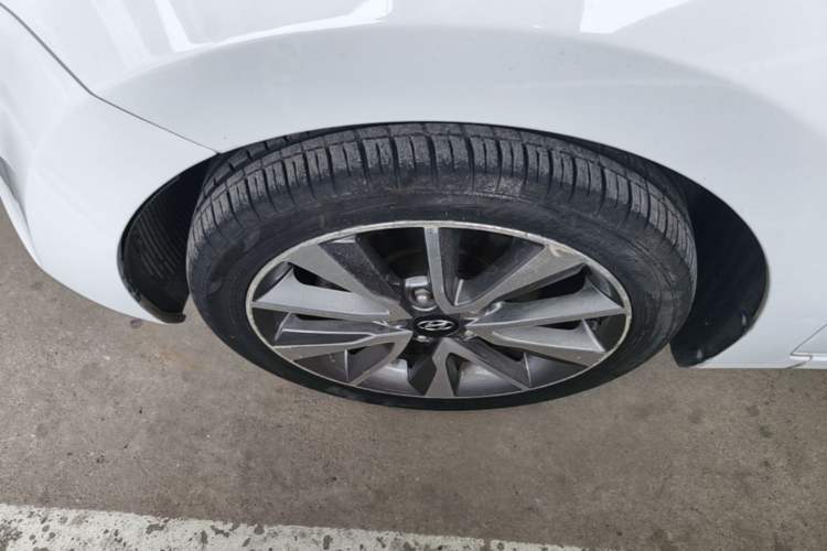 Used Hyundai Elantra (5th Generation / Langdong) 2015 1.6L Automatic Leading Model Exterior 4