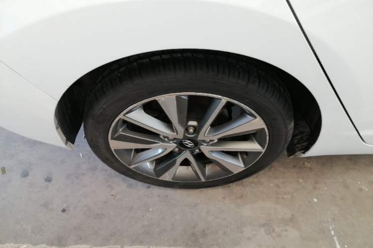 Used Hyundai Elantra (5th Generation / Langdong) 2015 1.6L Automatic Leading Model Exterior 5