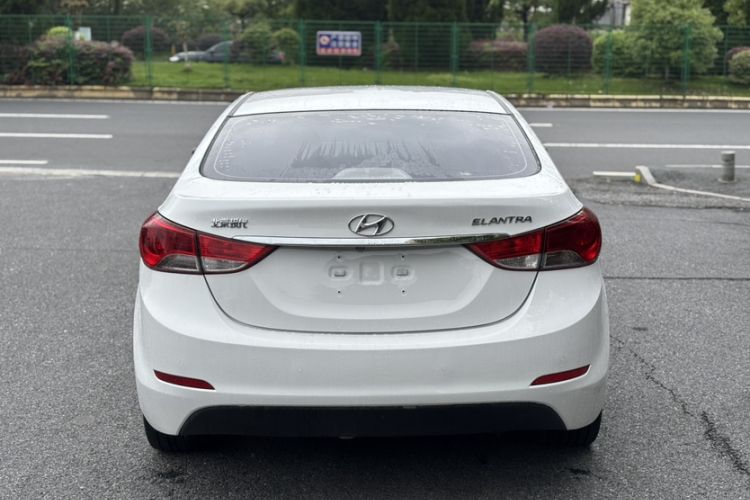 Used Hyundai Elantra (5th Generation / Langdong) 2015 1.6L Automatic Luxury Model Exterior 5