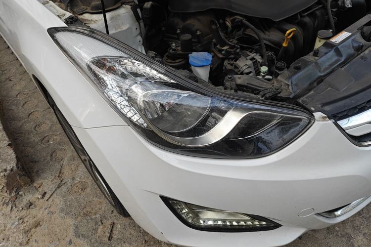 Used Hyundai Elantra (5th Generation / Langdong) 2015 1.6L Automatic Luxury Model Exterior 6