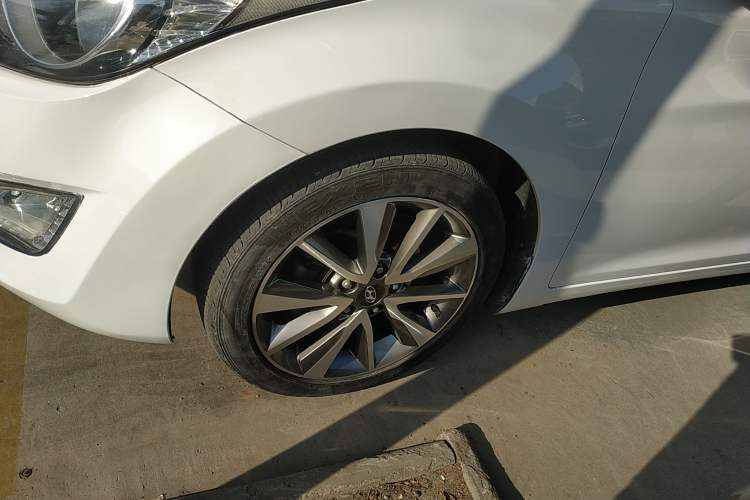 Used Hyundai Elantra (5th Generation / Langdong) 2015 1.6L Automatic Leading Model Exterior 7